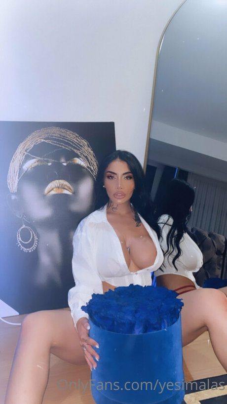 yesimalas sexy star photos