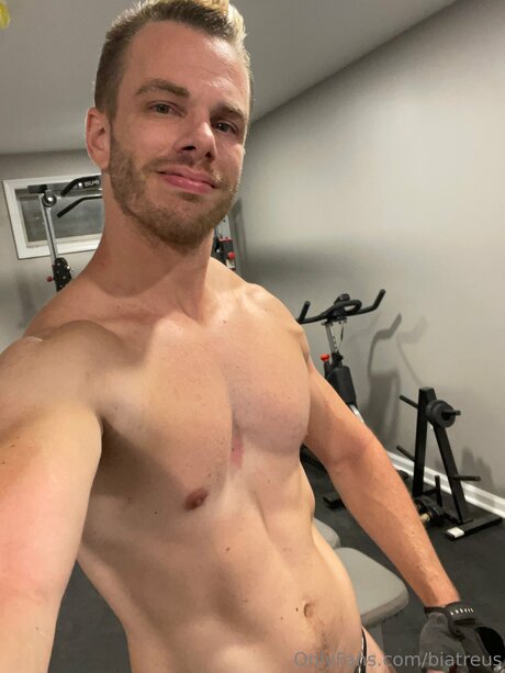 Biatreus sex model photos