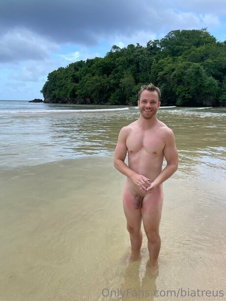 Biatreus nude actress pics