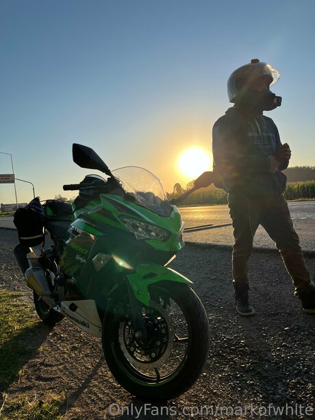 Markofwhite adult model image