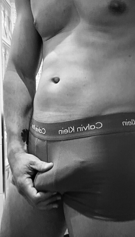 Lucri28 model art photo