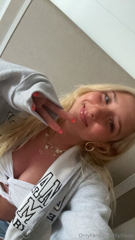 Ilylilaaa star art photo