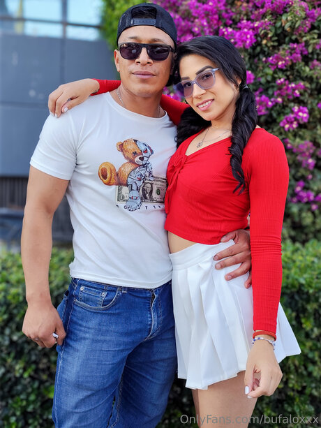Bufaloxxx model sex archive