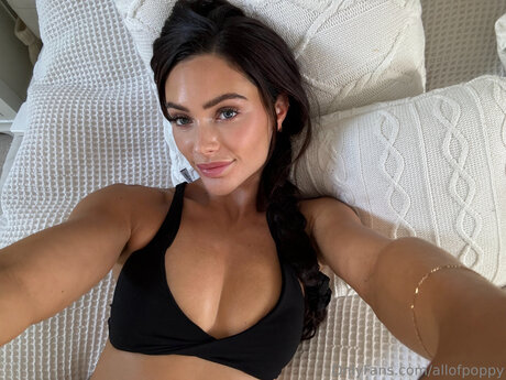 Allofpoppy pretty pornstar img