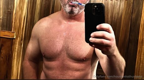 Houstonhothusband porn star img