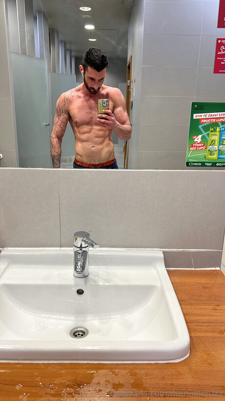 Manuelcruzz model high quality picture