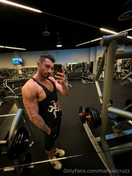 Manuelcruzz nude actress gallery