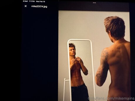 Mainzz hot model img