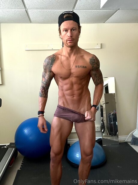 Mainzz model erotic image