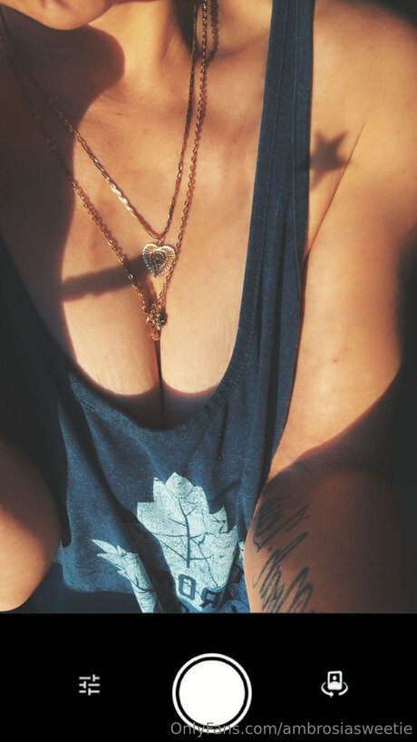 Ambrosiasweetie pornstar high quality pic