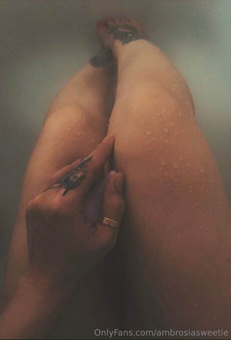 Ambrosiasweetie adult model images
