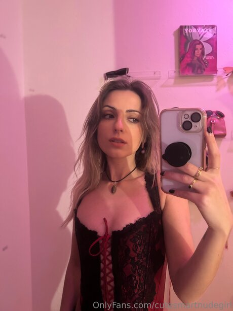 Cutesmartnudegirl sex model img