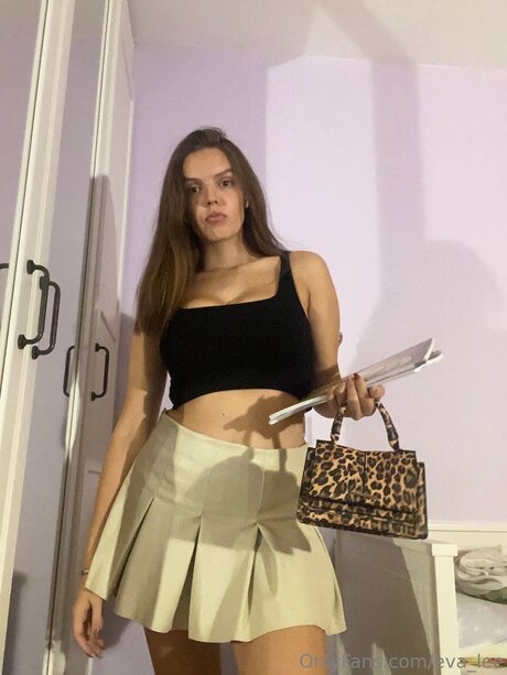 Eva Lee nice model photo