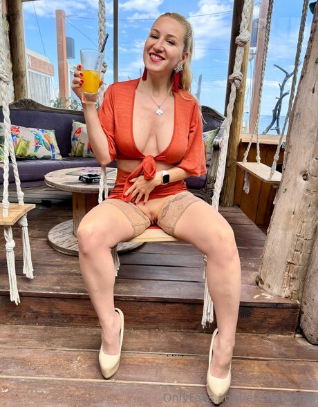 Elisadreams nudes actress gallery