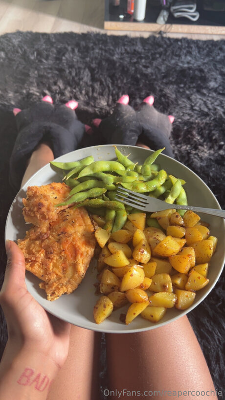 Reapercoochie model hot img