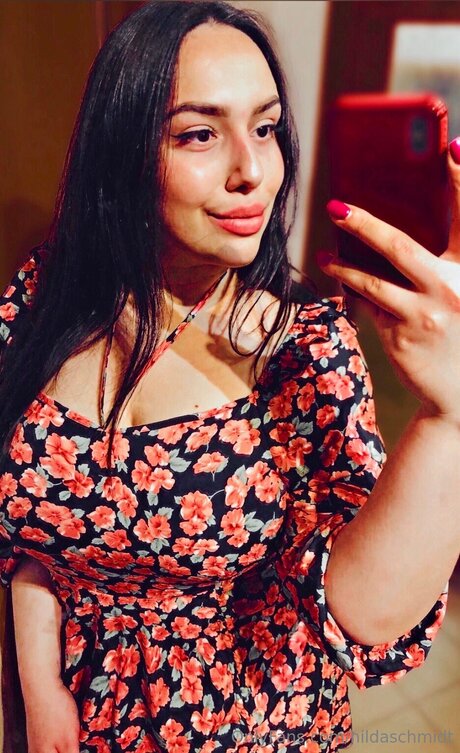 Hildaschmidt exclusive model pictures