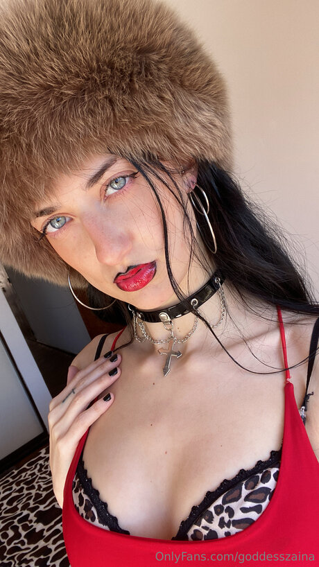 hottest midget onlyfans nude image