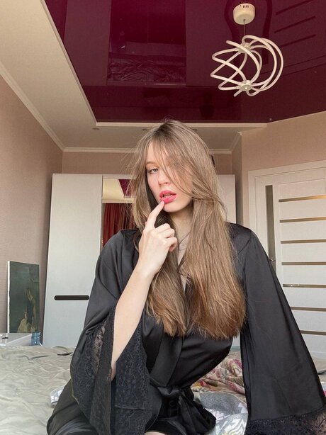 Inlikoris model high quality gallery