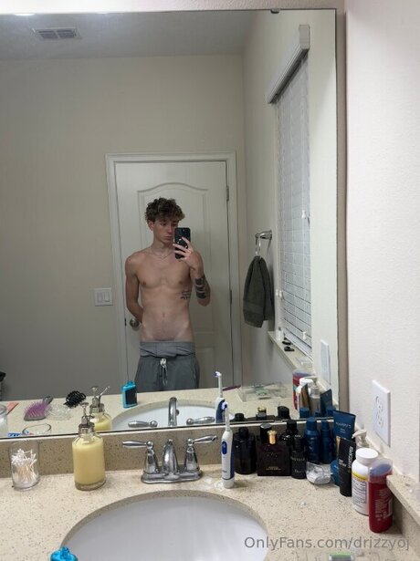 Drizzyoj star erotic pics