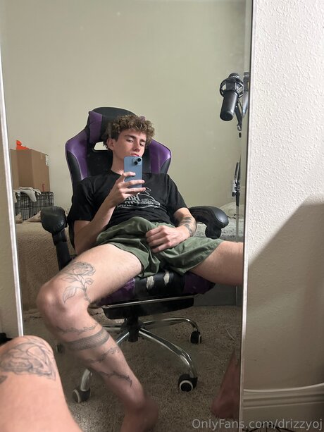 Drizzyoj star naked picture