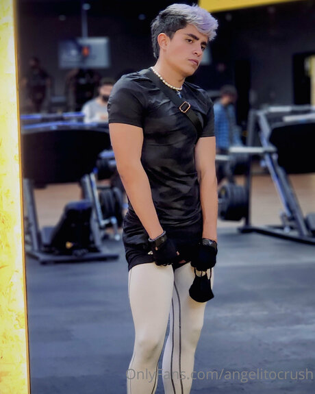 Angelitocrush model sexy pic