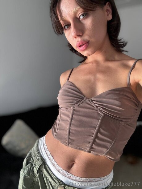 Ana Ji star pornographic img