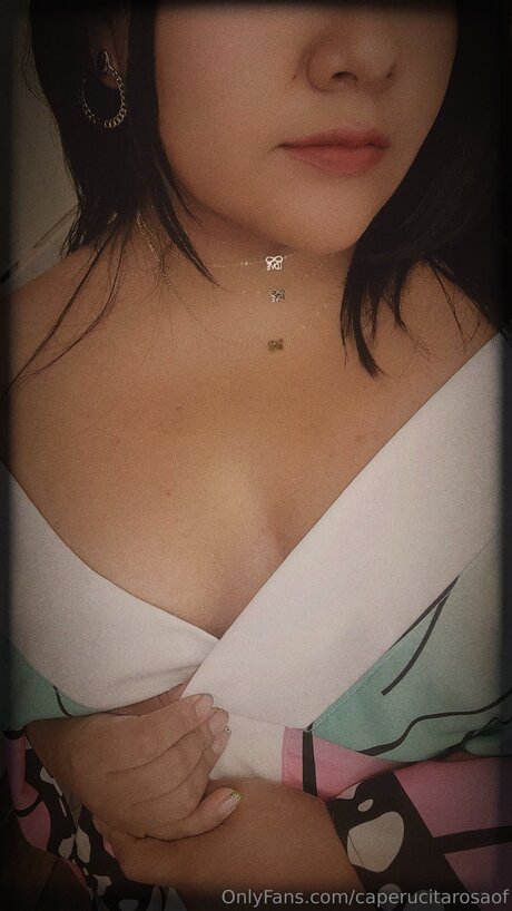 Caperucitarosaof model hot archive