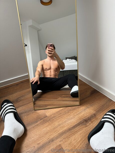 Normalnoahfree top star pics