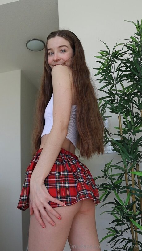 Allymayyfree nudes actress pictures