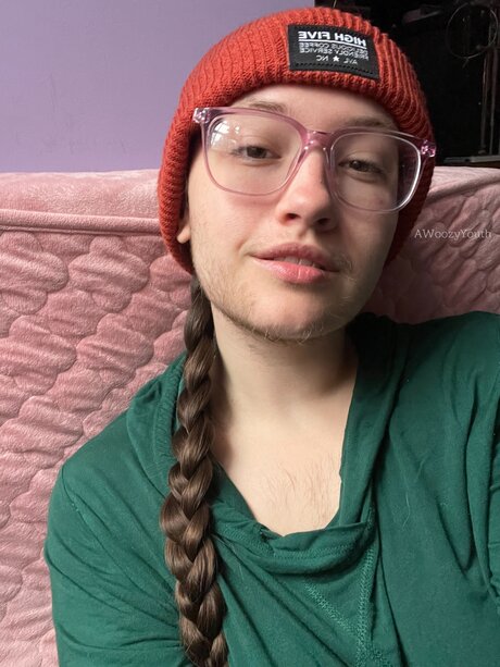 Woozyunlocked naked pornstar img