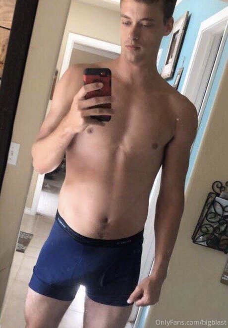 Dakotadoesstuff model nude photos