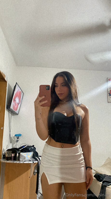 Luisinav model adult img