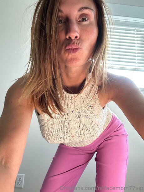 Nofacemom77vip model erotic images