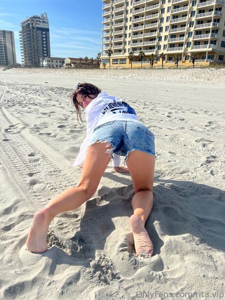 Rita Vip pornographic model pic