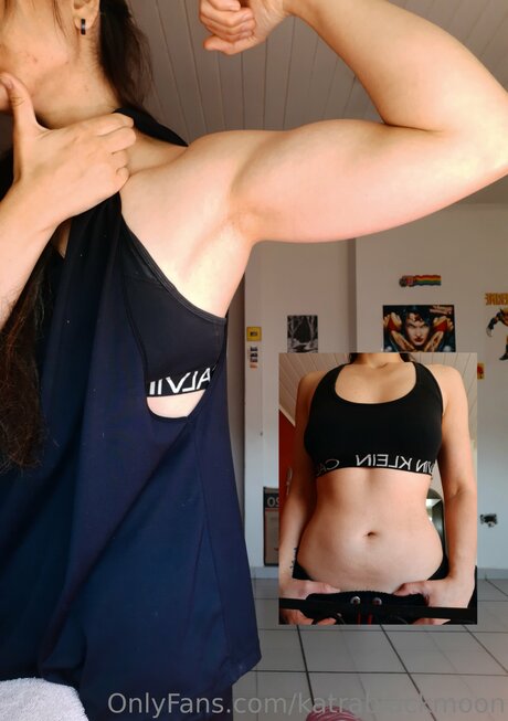 Katrablackmoon model top picture