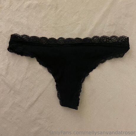 Nellysanvandatrosor profile pic