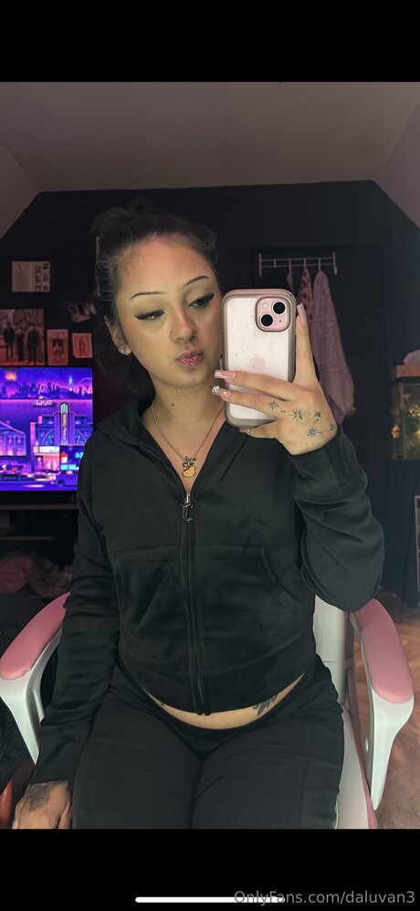 Daluvan3 erotic actress images