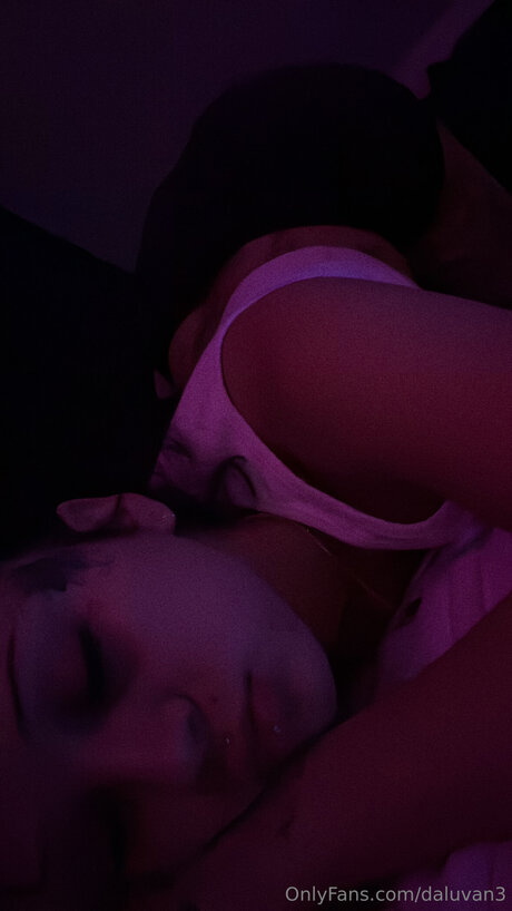 Daluvan3 pornstar hot pics