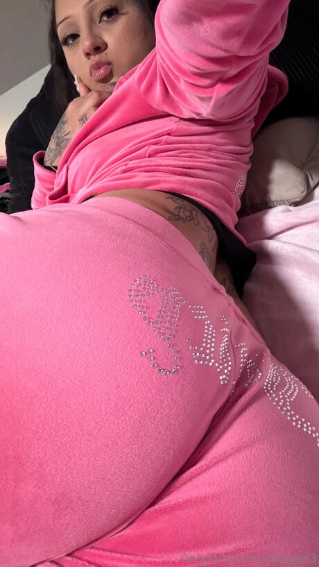 Daluvan3 hot model img