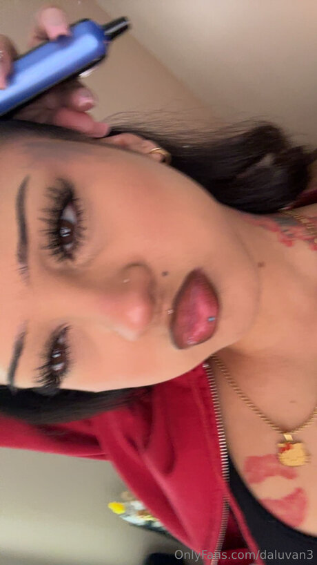 Daluvan3 model naked picture