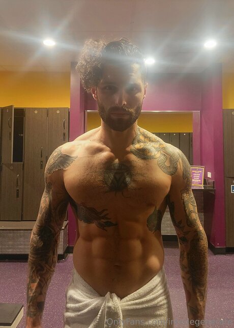 Irondegenerate star erotic photo