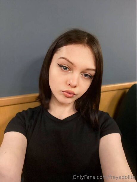 Freyadollts free pornstar picture