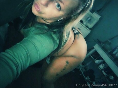 U45618877 star high quality pics