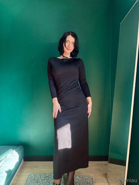 Miko Miau hot actress images