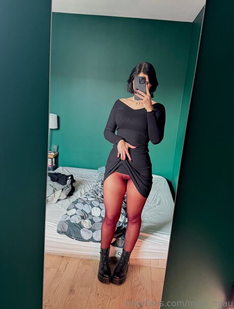 Miko Miau model photo