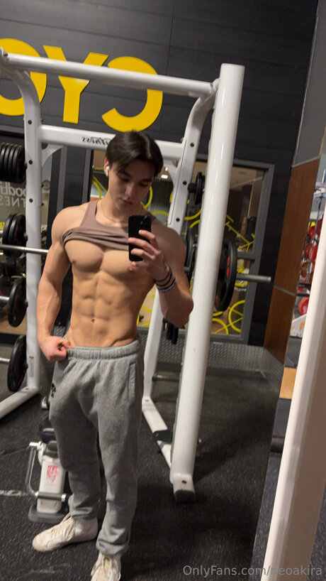 Neoakira model pretty photo