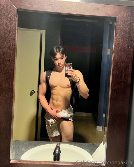 Neoakira erotic model pic