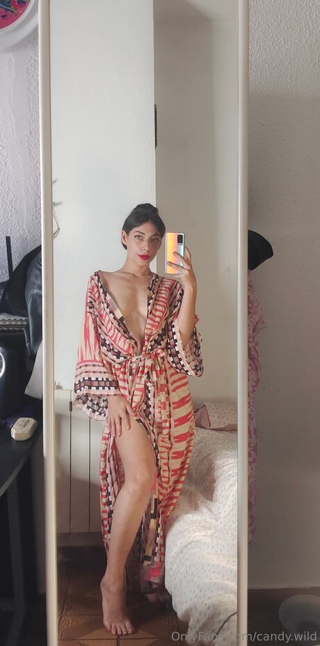Candy Wild model pornographic img