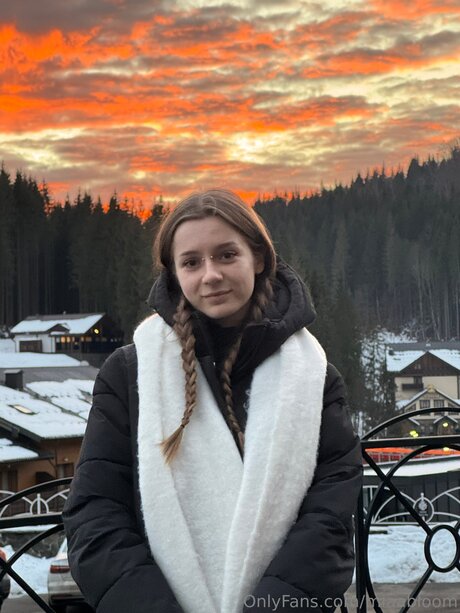 Miaabloom nudes pornstar image