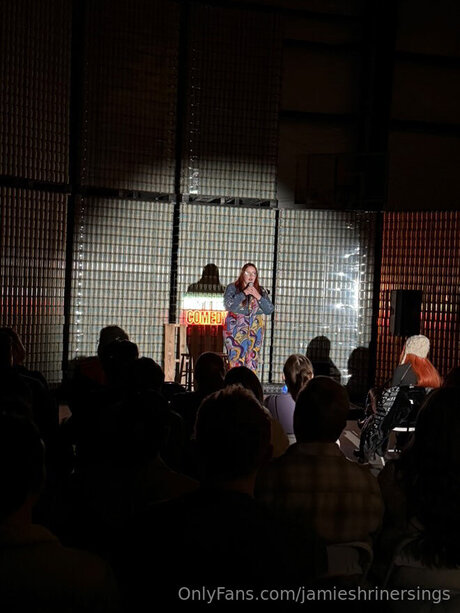 Jamieshrinersings model sex photos